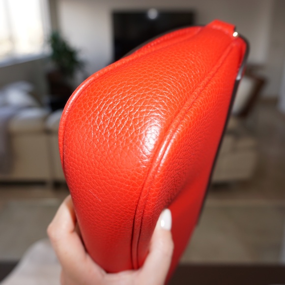 Gucci Soho Tassel Red Leather Cross Body Bag - Picture 6 of 9